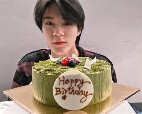 lee jeno birthday